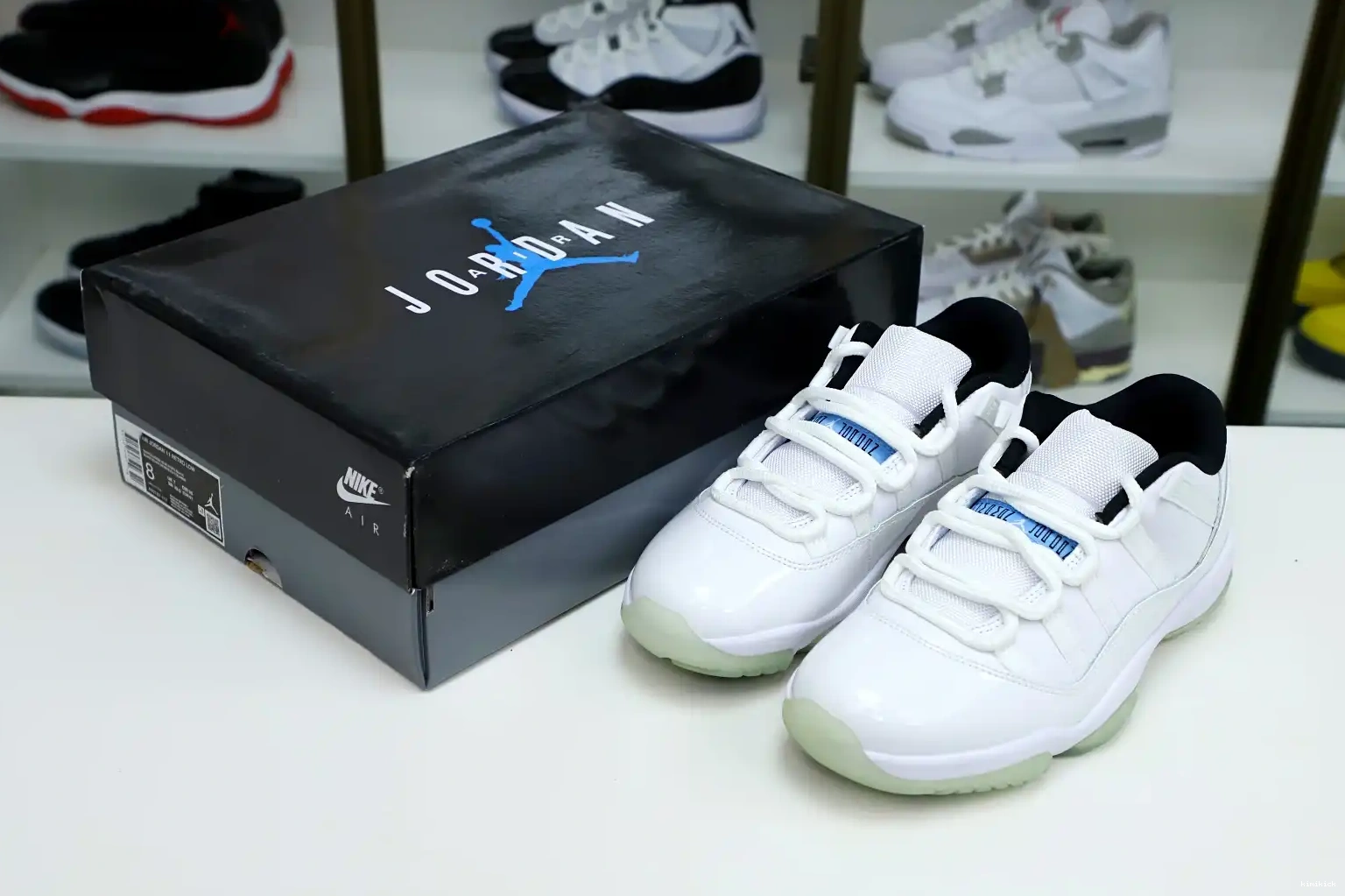 Kimikick LOW RETRO JORDAN LEGEND AIR 11 BLUE 0622